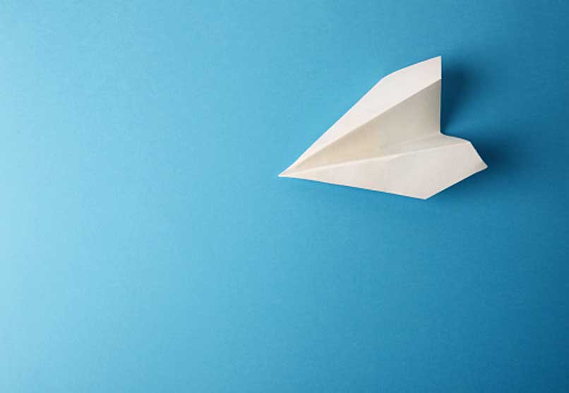 avion de papel telegram