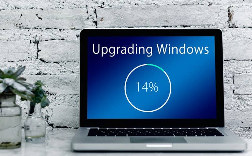 laptop windows actualizandose para eliminar archivos temporales