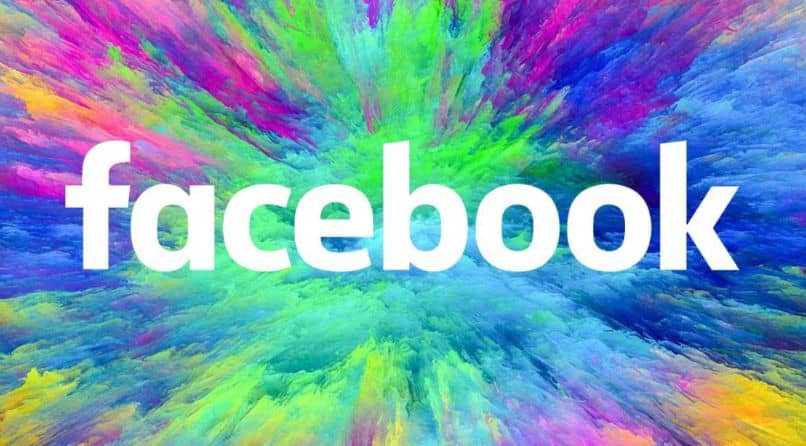 emblema de facebook con fondo multicolor