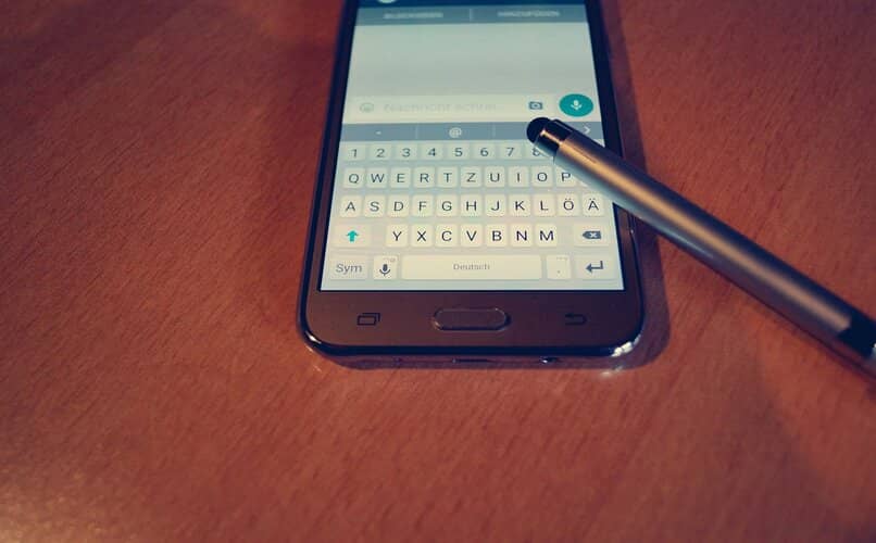 bandeja de chat en app movil de whatsapp